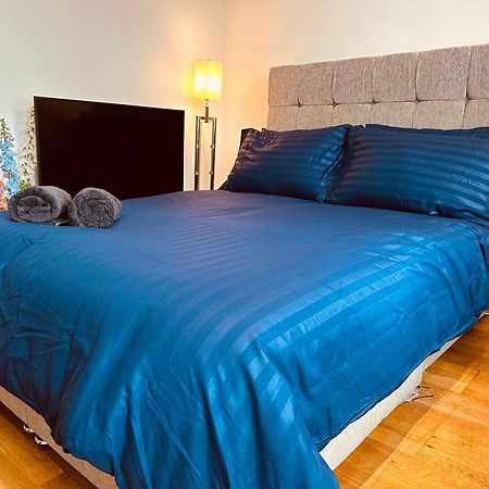 Stunning One Bedroom Studio Flat ลอนดอน ภายนอก รูปภาพ